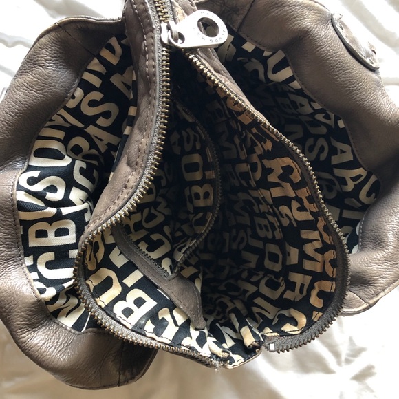 Gray Marc by Marc Jacobs leather shoulder bag, lots of pockets, used condition - Picture 6 of 8